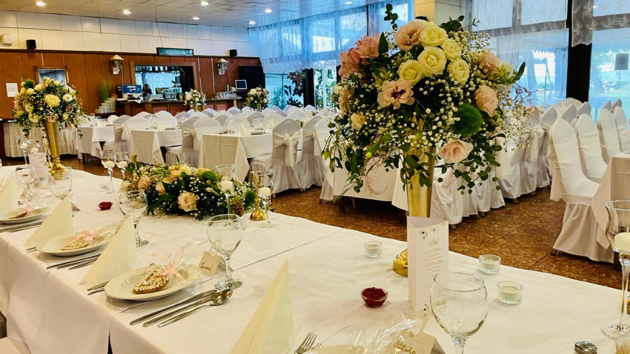 Hotel Magistern Konferencia Es Wellnesshotel 시오포크 외부 사진