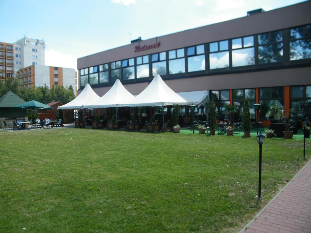 Hotel Magistern Konferencia Es Wellnesshotel 시오포크 외부 사진