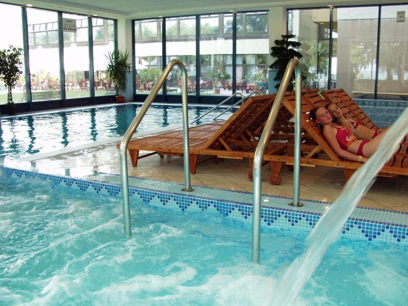 Hotel Magistern Konferencia Es Wellnesshotel 시오포크 외부 사진
