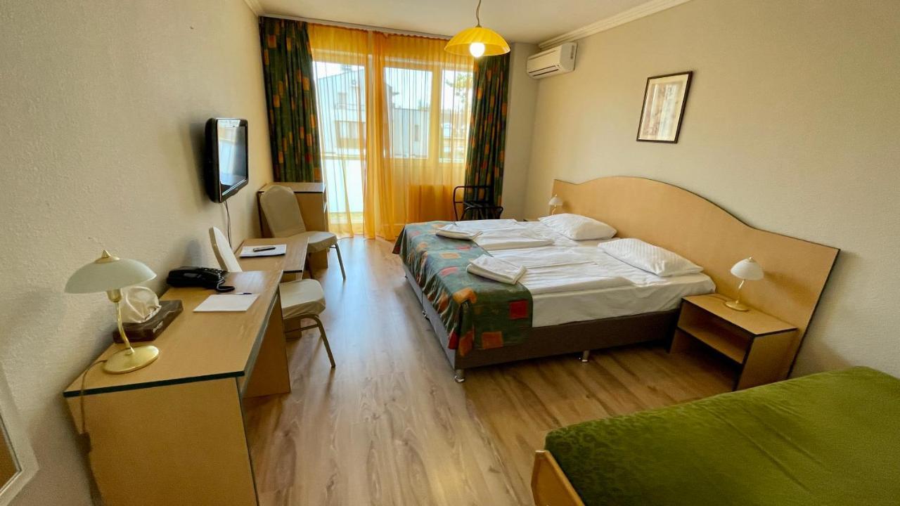 Hotel Magistern Konferencia Es Wellnesshotel 시오포크 외부 사진